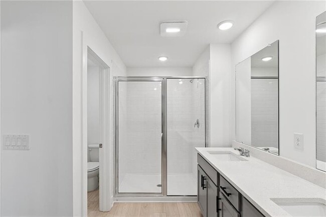 Building Photo - 183 Redbud Rd