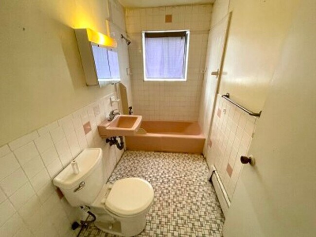 Building Photo - 28 Allston St