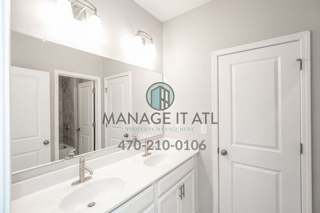 Building Photo - 4 Bedroom House in Hoschton in Mill Creek High School District