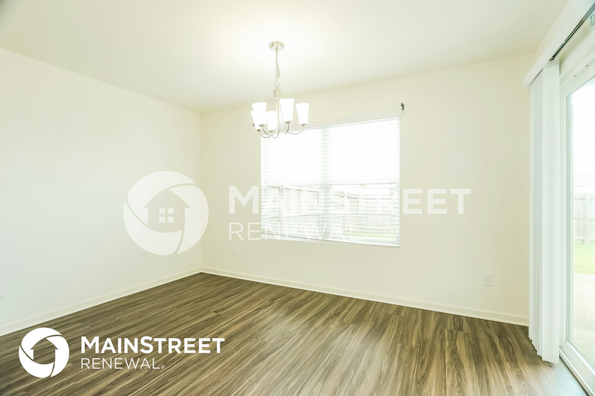 Building Photo - 940 Hawthorn Ln