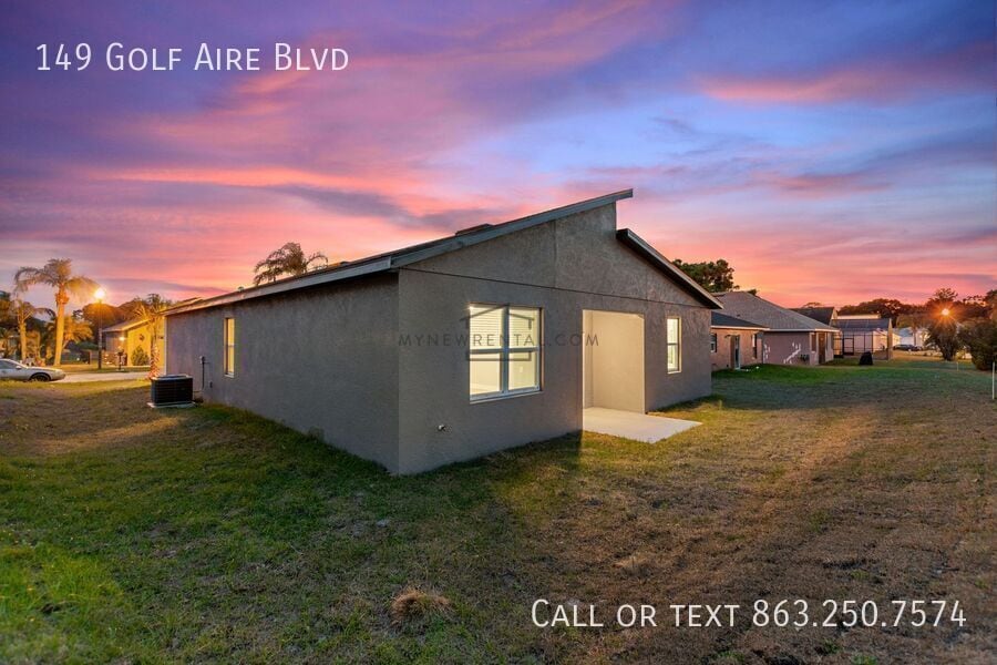 Building Photo - 149 Golf Aire Blvd