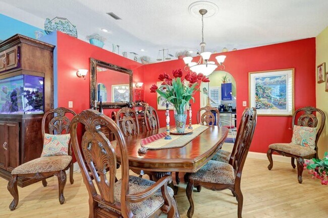 Building Photo - 455 Mohawk Ln