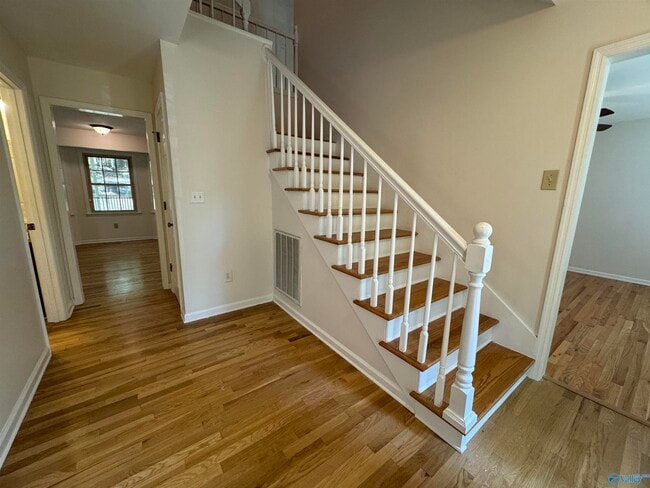 Building Photo - 295 Becky Dr