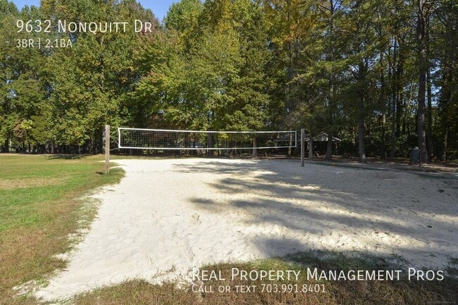 Building Photo - 9632 Nonquitt Dr