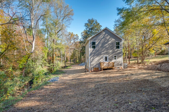 Building Photo - 143 Luckado St