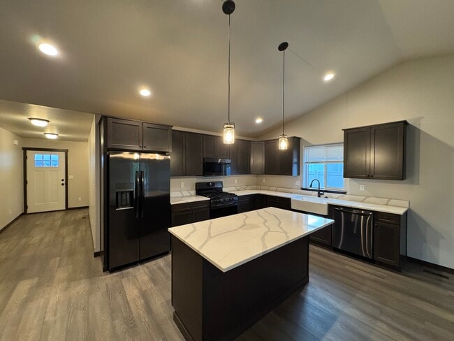 Building Photo - 12772 N Cavanaugh Dr