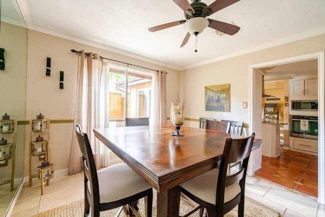 Building Photo - 2526 Creekway Cir