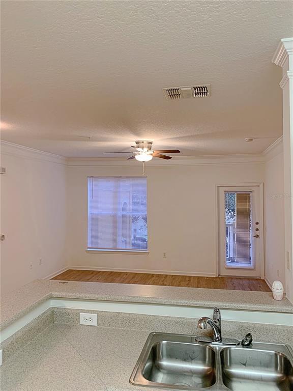 Building Photo - 8848 Villa View Cir