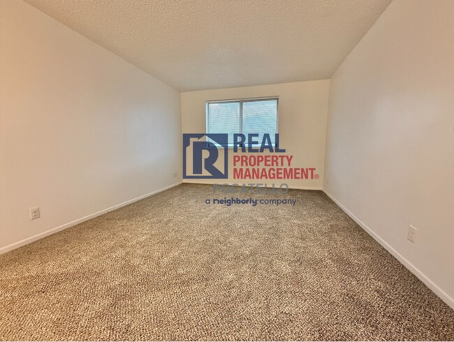 Building Photo - Nice 2 bedroom Condo for Rent