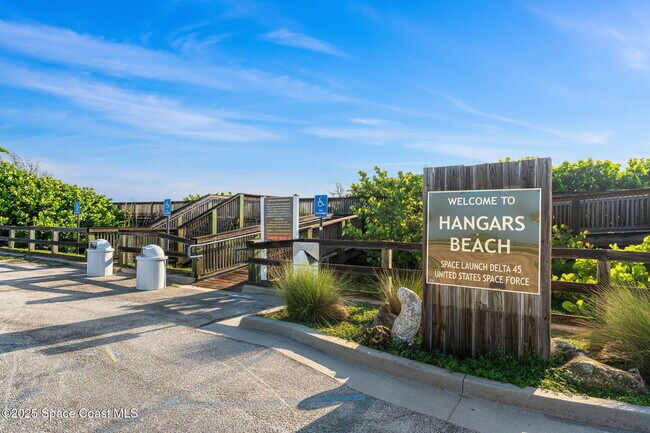 Building Photo - 1125 Jimmy Buffett Mem Hwy