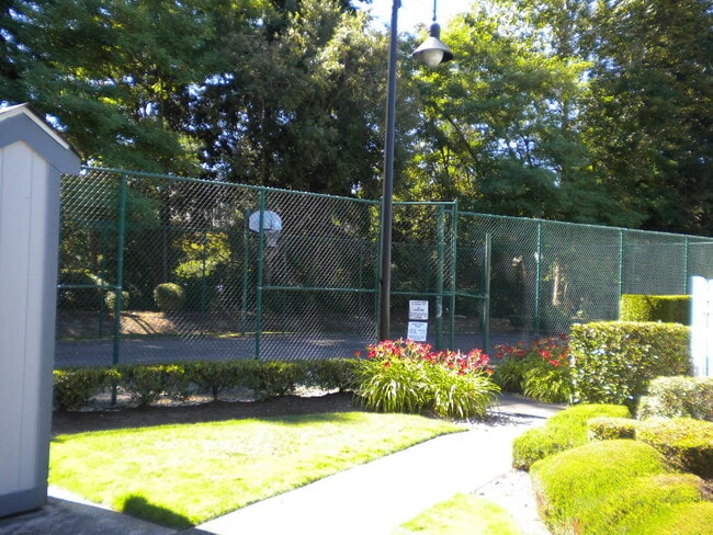 Building Photo - Location, Location, Location Prime Bellevue Condo with Private Balcony