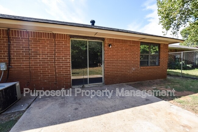 Building Photo - 1208 Cathy Ln