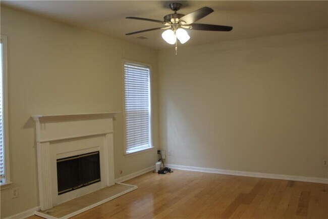 Building Photo - 1372 Dukes Creek Dr