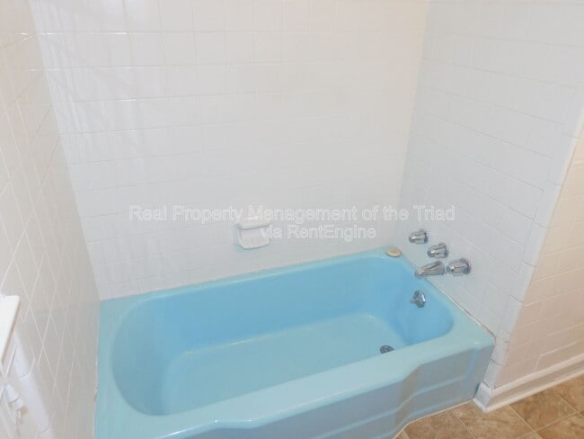 Building Photo - 3407 Derby Pl