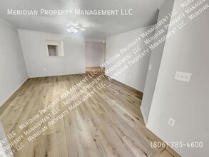 Building Photo - 505 N Brentwood-A