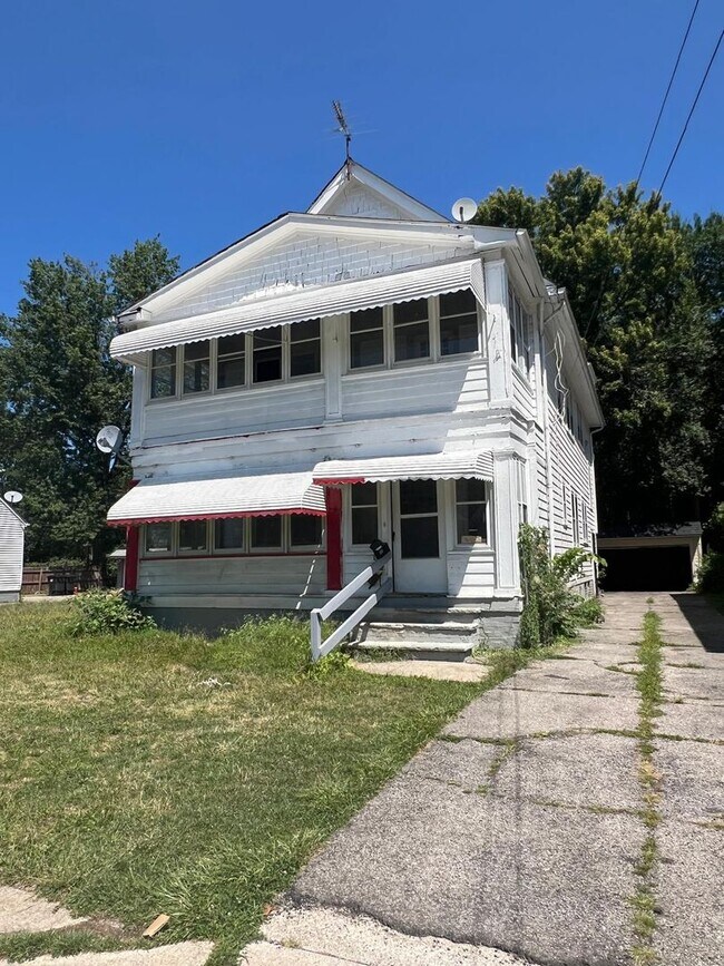 Building Photo - 1639 Avalon Rd