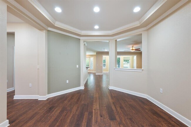Building Photo - 202 River Rock Dr