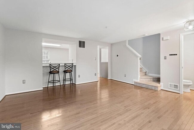 Building Photo - 2423 Bolton Ln