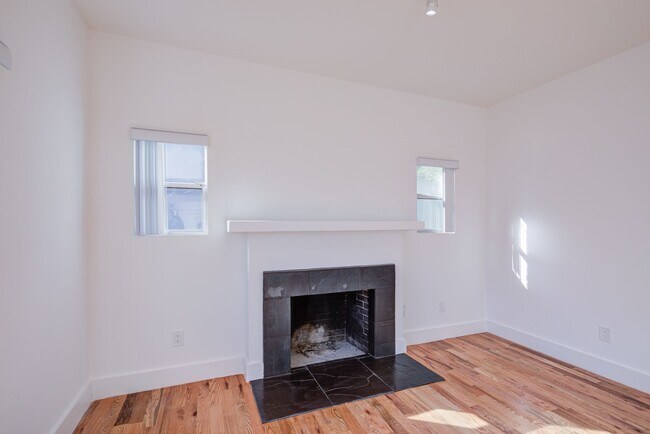 Building Photo - 3216 Bellevue Ave