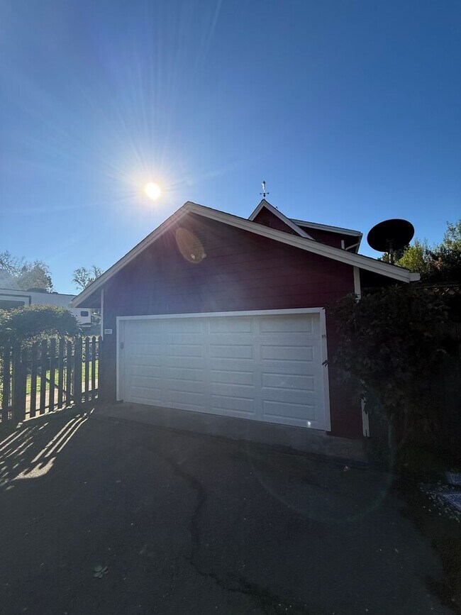 Building Photo - Experience the perfect blend of comfort, style, and country in this rare West County find!