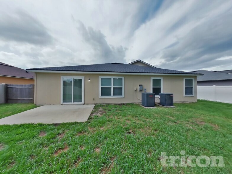 Building Photo - 15254 Little Filly Ct