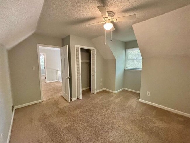 Building Photo - 665 Gregory Manor Dr SW