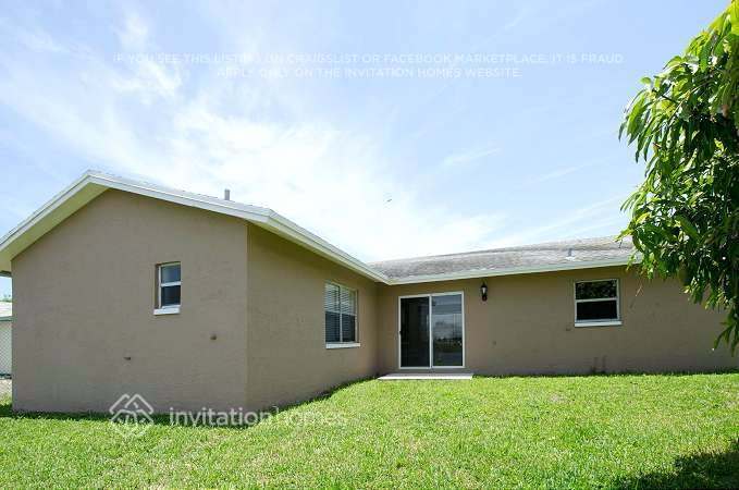 Building Photo - 479 NW 19th Ct