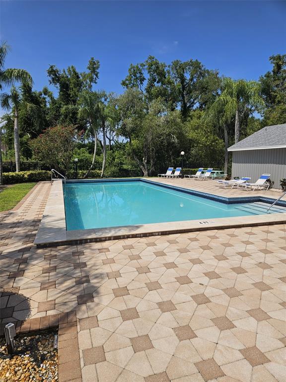 Building Photo - 339 Petrea Dr