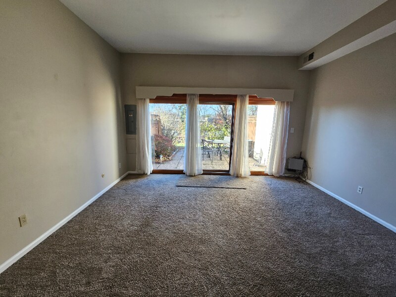 Building Photo - 1238 Pennsbury Blvd