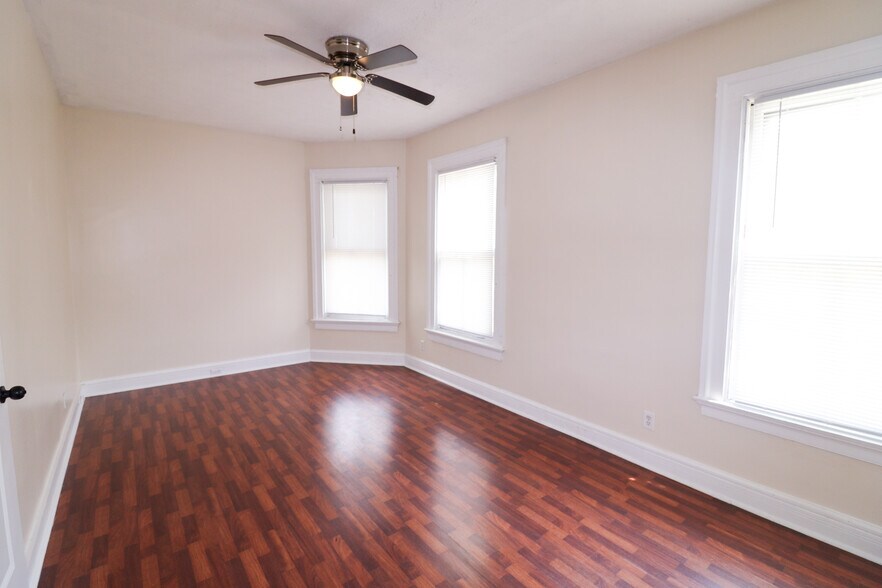 Building Photo - 2615 Eden Ave