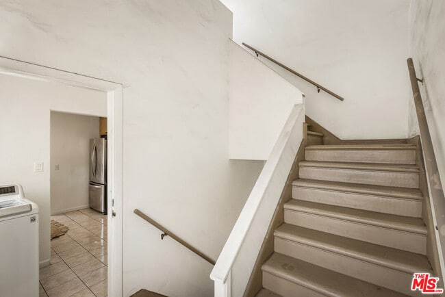 Building Photo - 1147 Westmoreland Ave