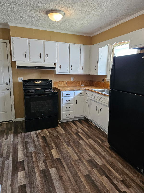 Building Photo - 714A Kent Dr