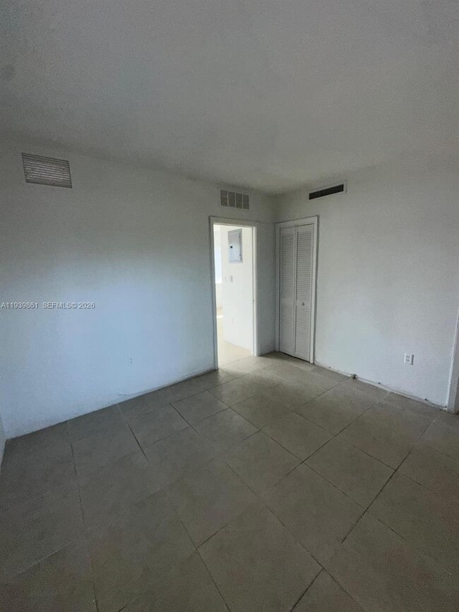 Building Photo - 101 NW 29th Ave