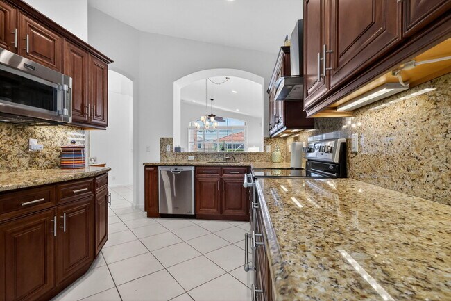 Building Photo - 7116 Cataluna Cir