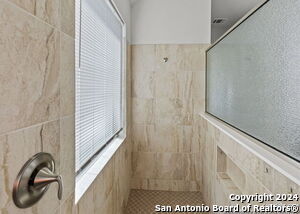 Building Photo - 133 Maravillas