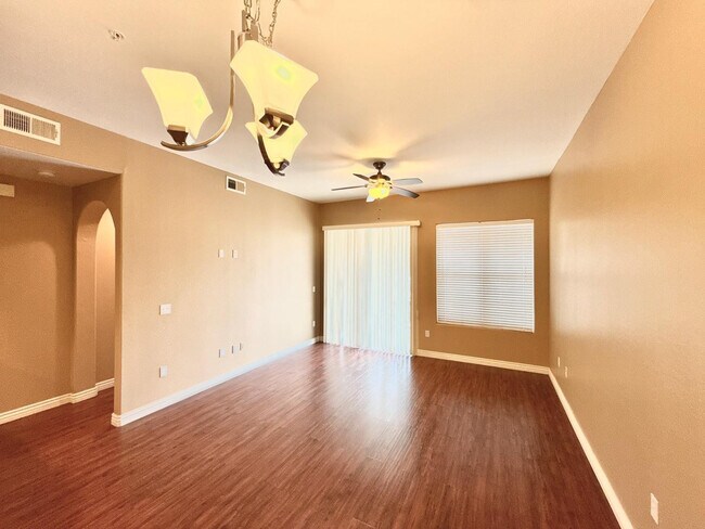 Building Photo - 14575 W Mountain View Blvd