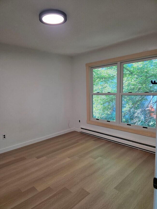 Building Photo - 3 Bed 2 Bath condo in Bozeman