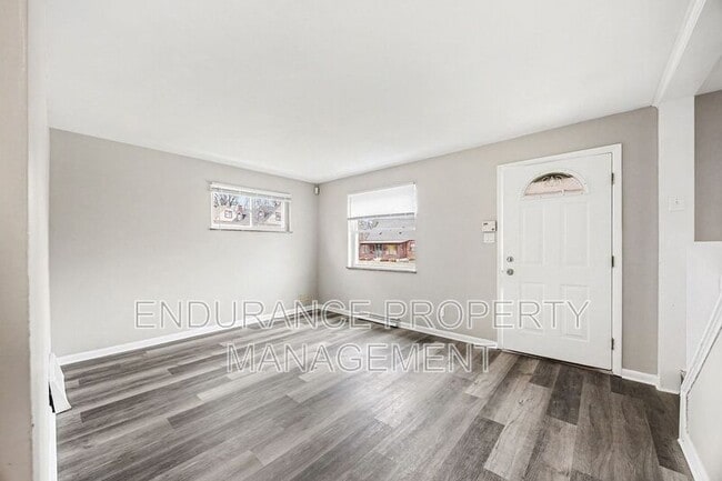 Building Photo - 4765 Hardwick Dr