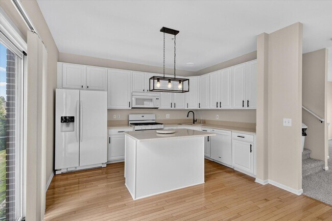 Building Photo - 379 Cherry Orchard Rd