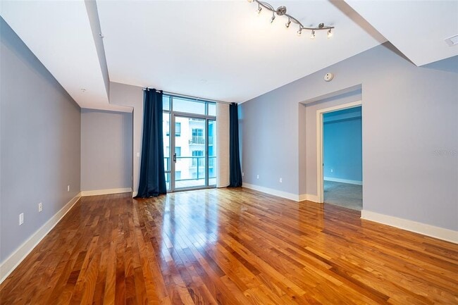 Building Photo - 260 S Osceola Ave