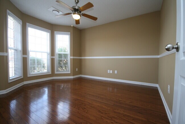 Building Photo - 176 Timber Oak Rd