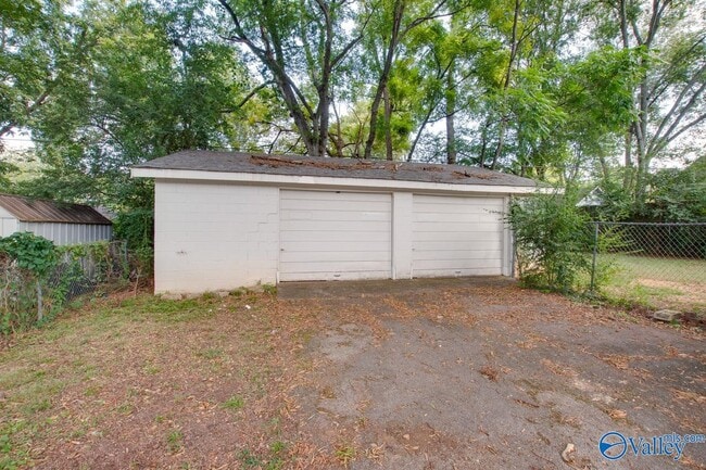 Building Photo - 1611 Beirne Ave NE