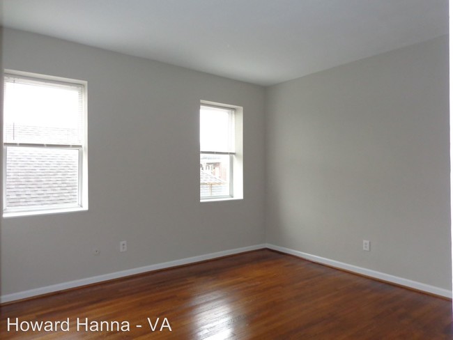 Building Photo - 625 W Princess Anne Rd