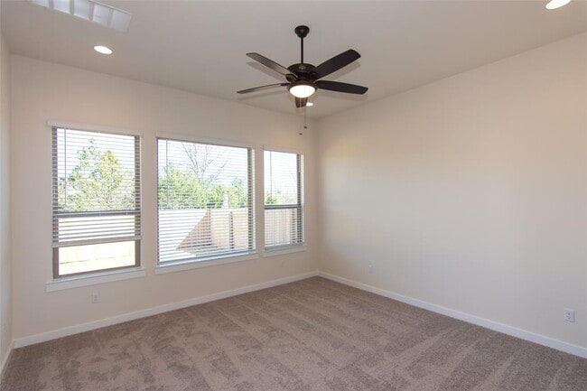 Building Photo - 4513 Post Loop