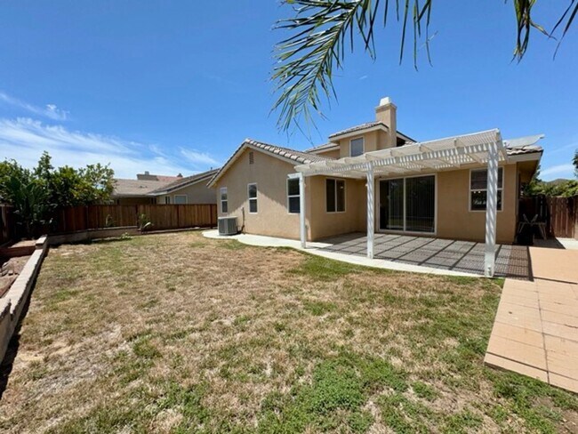 Building Photo - 4 Bedroom Menifee home available now for l...