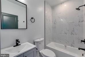 Building Photo - 1222 W Silver St