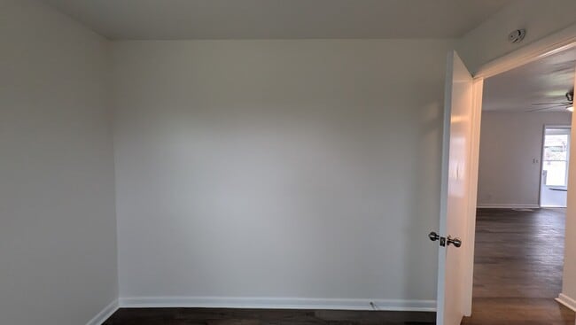 Building Photo - 1025 E Wallace St