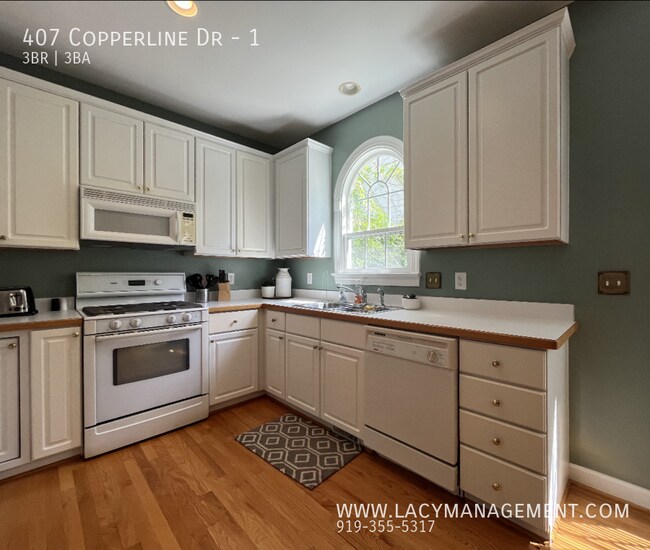 Building Photo - 407 Copperline Dr