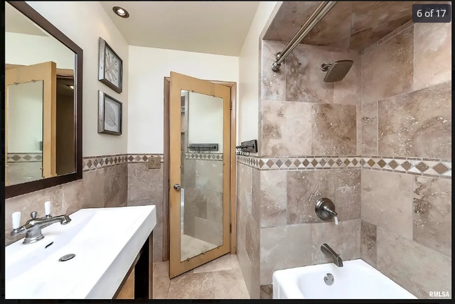 Building Photo - 224 Mt Aire Dr