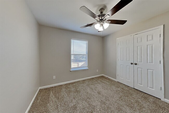 Building Photo - 7203 Towering Pine Ln